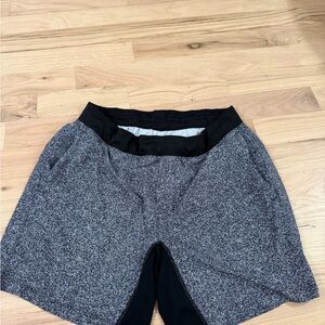 Lululemon Men’s Black & Gray Active Shorts